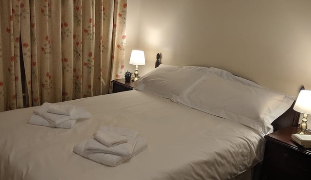 Huntingball Lodge