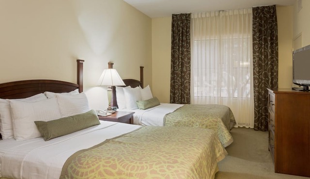 Only 1.5 Miles from Orlando International Airport + 24 Hour Fitness Center | 25 Minutes to Disney World