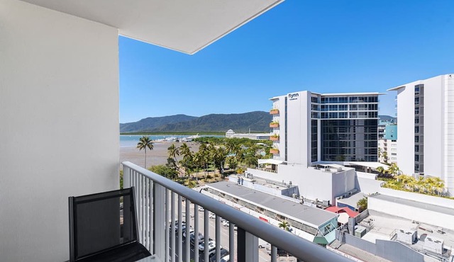'10-B' Harbour View Apartment — 2BR | 2BA | Pool | Ocean Views