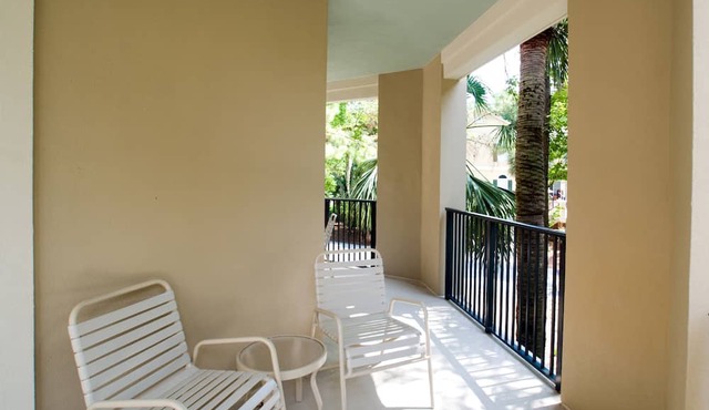 Family Friendly-Highly Rated. 1 Block to the Beach, Discounted to fill openings.