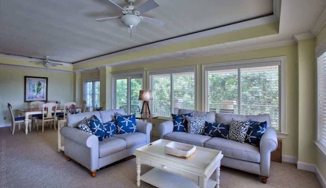 Seabreeze Villa Oceanfront 3bdr with Golf Cart
