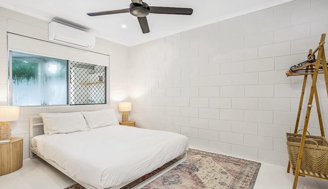 Bright and Spacious Triplex Near Holloways Beach