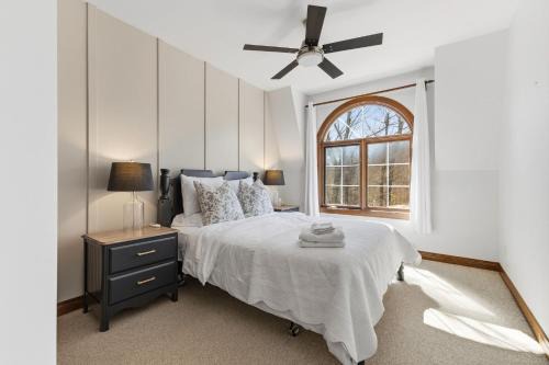 Huge condo in front of Tremblant ski resort