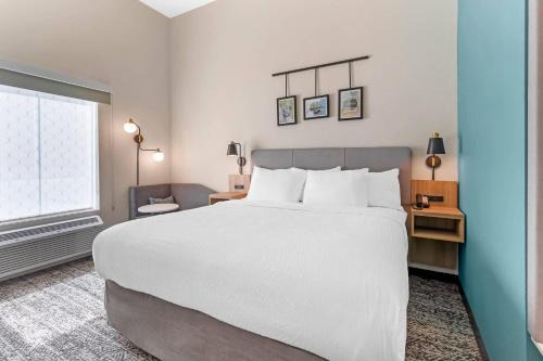 Sleep Inn & Suites